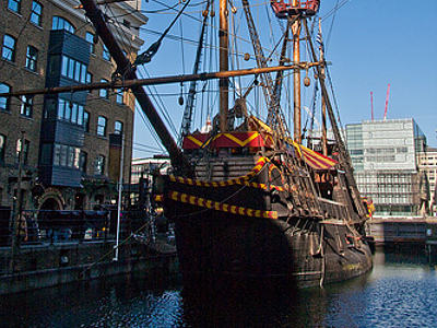 #new#The Golden Hinde